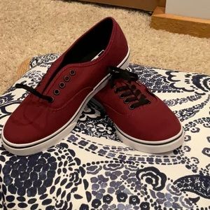 NIB! VANS~size womens 6.5, mens 5 NEVER WORN!